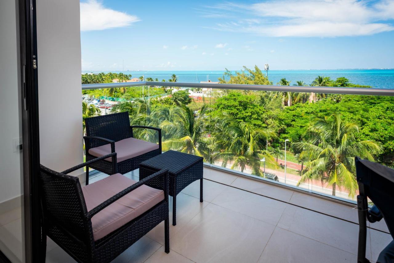 Aloja Oceanview In The Hotel Zone Канкун Экстерьер фото